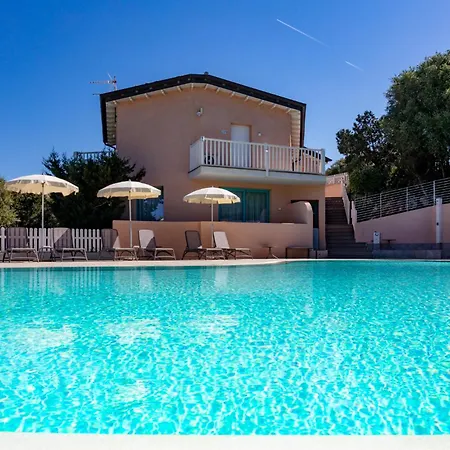 Park Asinara מלון 3*