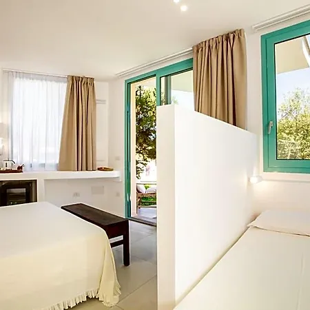 Park Asinara מלון 3*