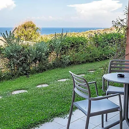 Park Asinara מלון